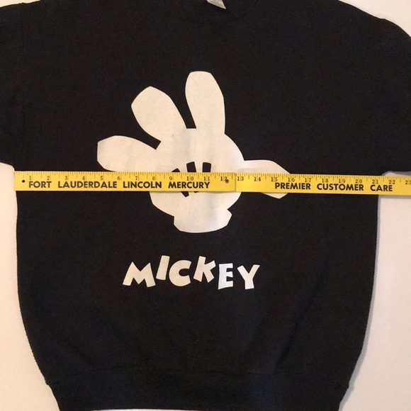 Disney Mickey and Company Sweatshirt - RARE- Large - Picture 5 of 5